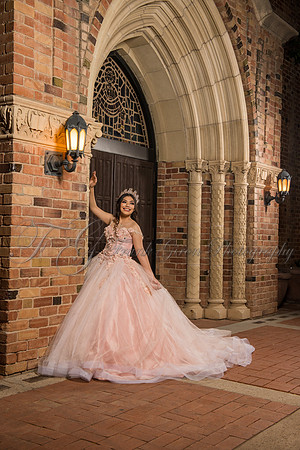 Selina-275